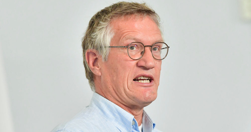 Sweden’s Senior Epidemiologist: Wearing Face Masks Is “Very
Dangerous” 1