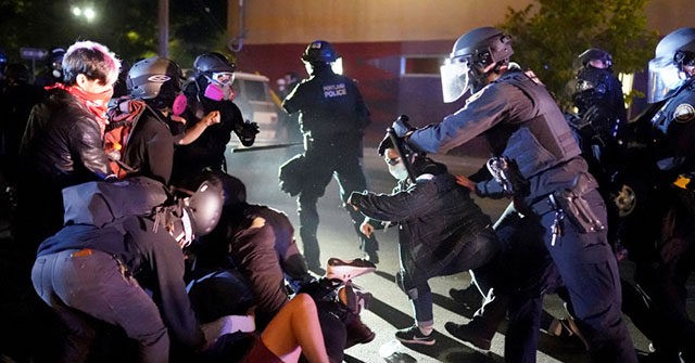 Watch: Protesters Chase Off Reporters Documenting Vandalism
in Portland 1