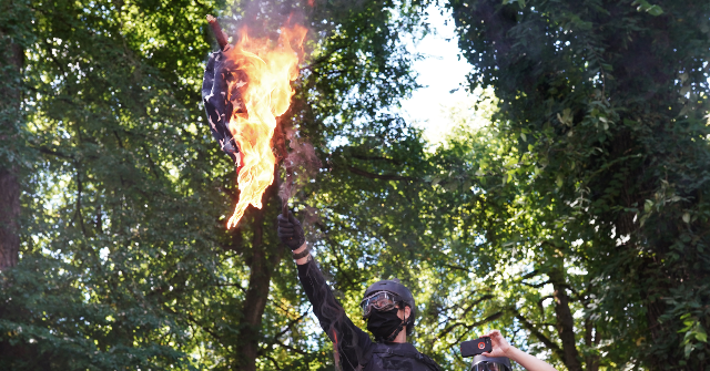 Portland Residents Say Being Near Protests Feels Like
'Living in a War' 1