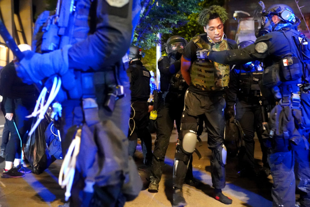 Oregon Gov. Kate Brown Could Release 400 Prisoners for Virus
Fears as Nightly Riots Continue in Portland 1