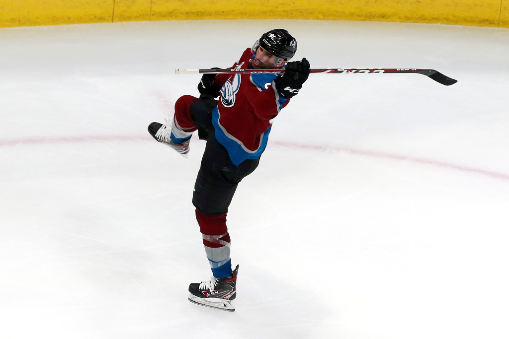 Avalanche erupts for three goals in third period, drops
Coyotes in series opener 1