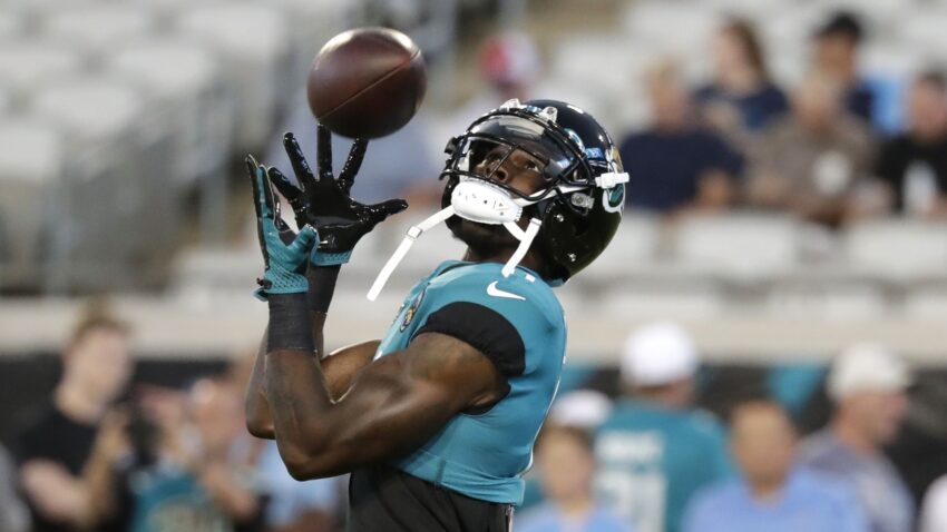 Receiver Marqise Lee becomes seventh Patriot to opt out of
2020 season 1