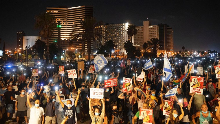 Israeli writer, grandfather emerges as a symbol of
anti-Netanyahu protests 1
