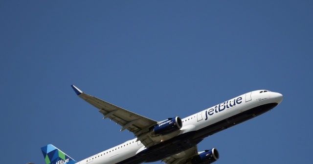 Watch: JetBlue Reportedly Kicks Family Off Flight over
Maskless Two-Year-Old 1