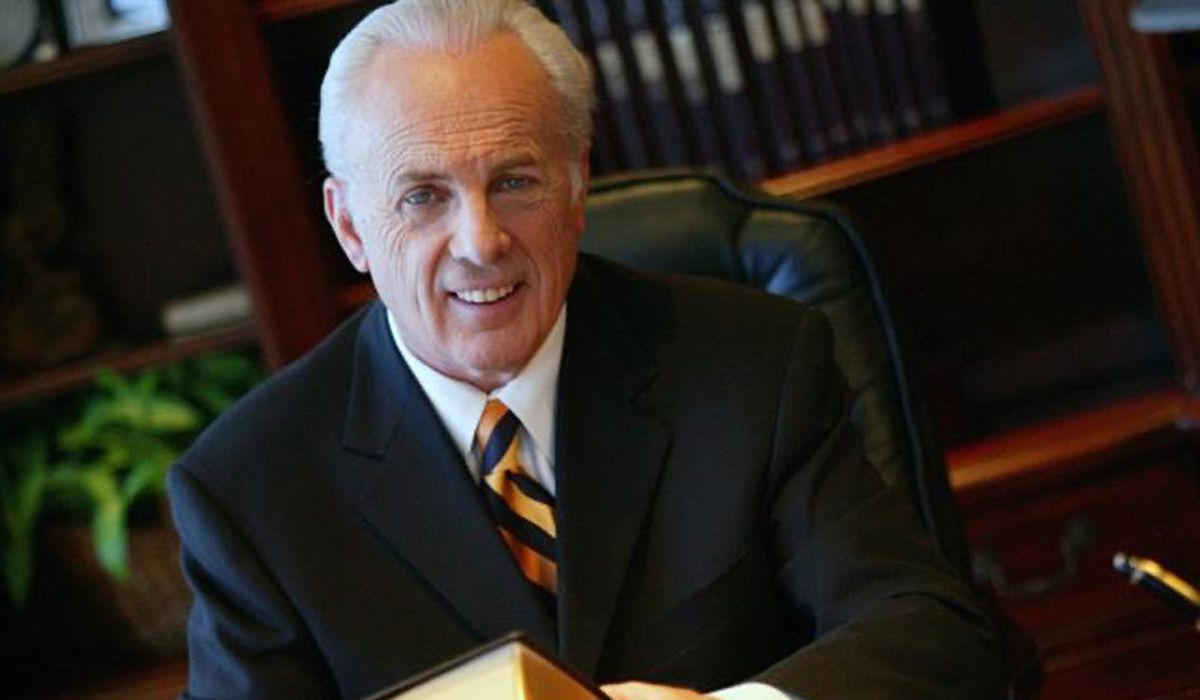 Los Angeles County seeks to punish church for indoor
reopening with $20,000 in sanctions 1