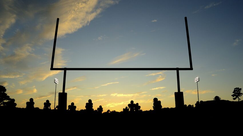 A heart ailment linked to COVID-19 will force a college
football quarterback to miss the season 1