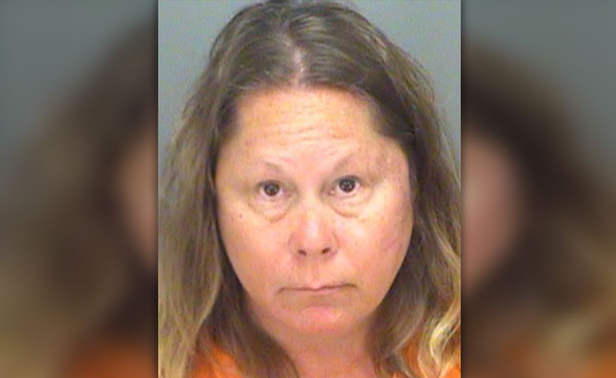 Florida woman opens boat hatch, urinates on sleeping man,
then bites him: report 1