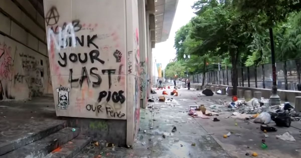 Video Shows Stomach-Turning State of Portland Courthouse
After Leftist Rioters Were Finished 1