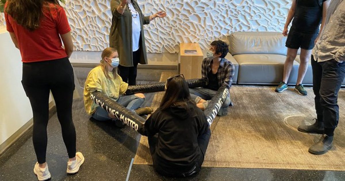 Leftist Portland Protestors Chain Themselves Together in the
Lobby of Mayor Ted Wheeler’s Apartment 1