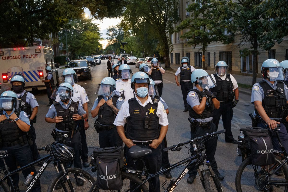 ‘Fort Lori’: Chicago police ban protests on Mayor Lori
Lightfoot’s block, order arrests for anyone who won’t leave 1 ‘Fort Lori’: Chicago police ban protests on Mayor Lori
Lightfoot’s block, order arrests for anyone who won’t leave 1
