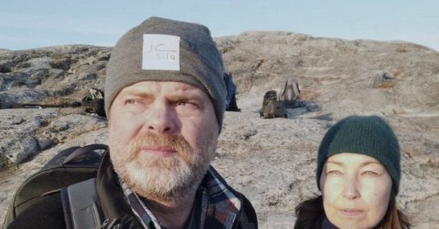 'Office' Star Rainn Wilson Hosting Docuseries with Greta
Thunberg to Teach 'Idiots' About Climate Change 1