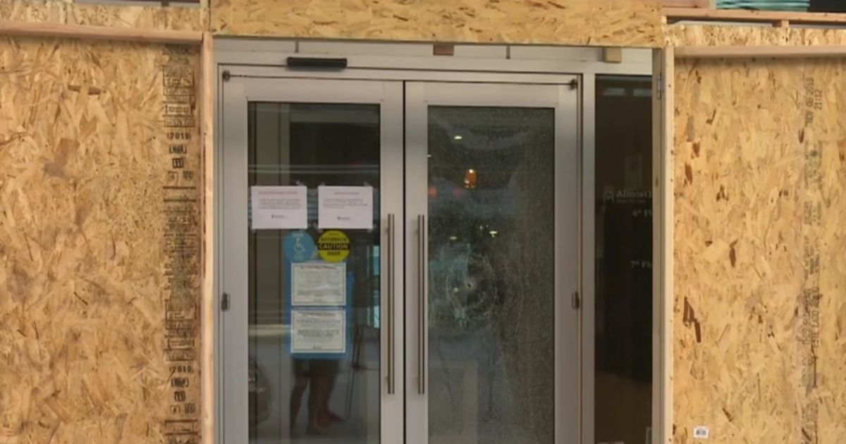Age 2 Cancer Patient Almost Misses Own Birthday Party After
Rioters Attack Charity 1