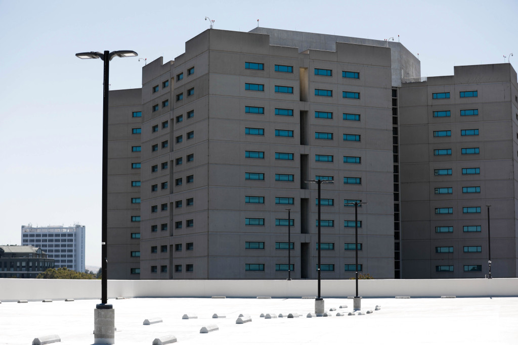 Santa Clara County records first jail death from
COVID-19 1
