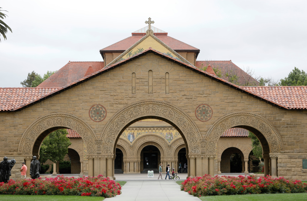 Coronavirus: California releases guidance for reopening
universities 1