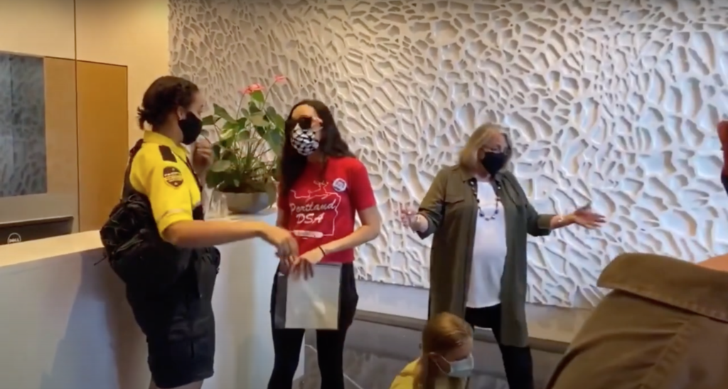 Portland Protestors Occupy Mayor Ted Wheeler’s Apartment
Building Demanding His Resignation 1