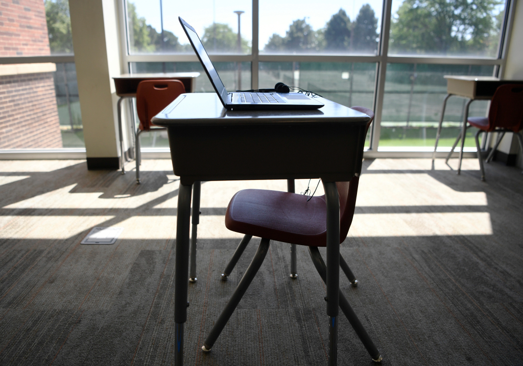 Denver schools short thousands of computers as classes set
to start online next week 1