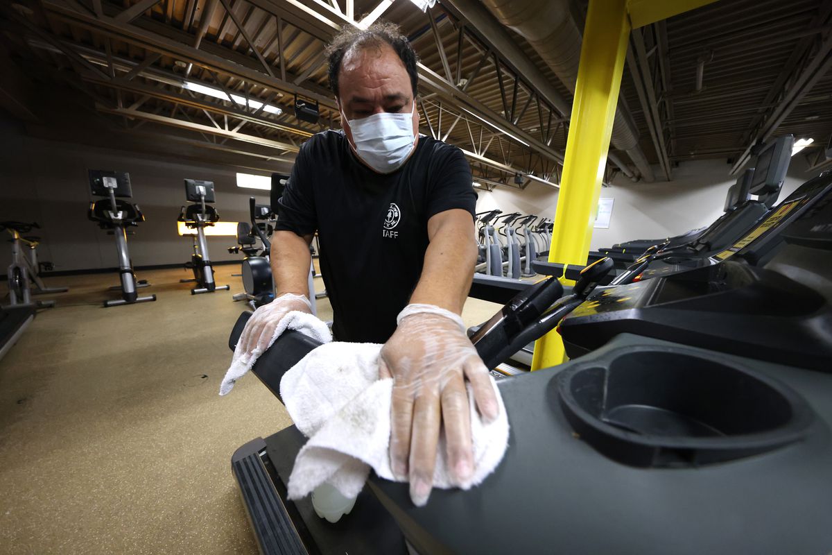 EXCLUSIVE: NYC to do ’virtual inspections’ of gyms set to
reopen this Wednesday 1 EXCLUSIVE: NYC to do ’virtual inspections’ of gyms set to
reopen this Wednesday 1
