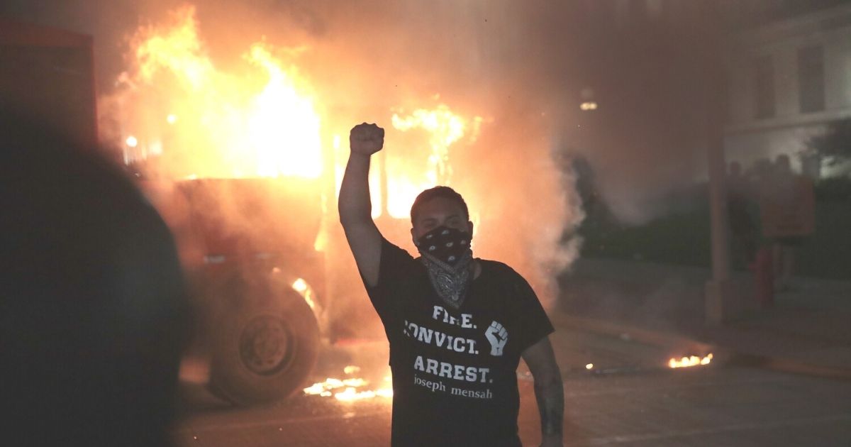 CNN Editor-at-Large Puts Trump Derangement Syndrome on Full
Display by Slamming Trump’s Use of ‘Riot’ 1