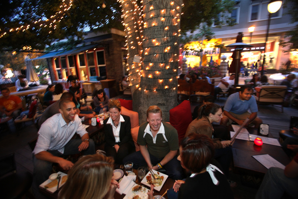 Outdoor offerings at Santana Row include pizza, spin
classes 1