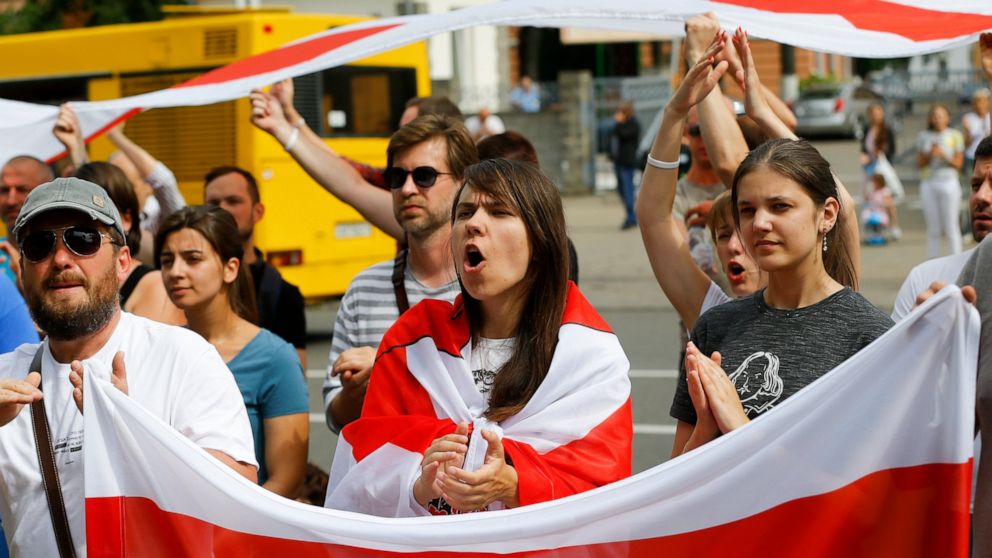 Belarusian ambassador resigns after supporting
protesters 1