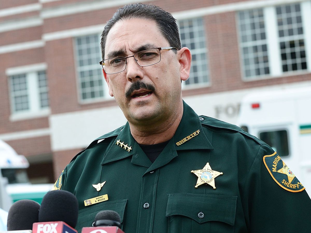 Florida sheriff bans deputies from wearing masks amid
increasing COVID deaths 1 Florida sheriff bans deputies from wearing masks amid
increasing COVID deaths 1