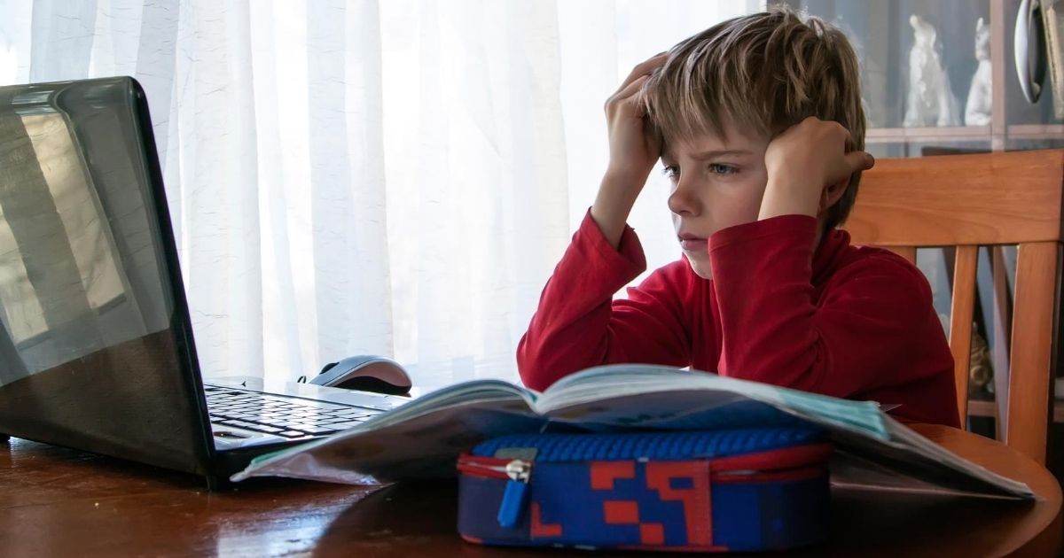 Zoom Outages Reveal Huge Problem with ‘New Normal’ as
Schools, Courts Forced To Cancel Meetings 1