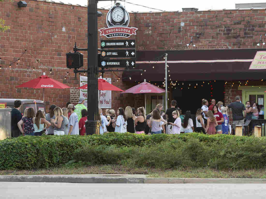 University Of Alabama Reports More Than 560 New COVID-19
Cases In First Week 1