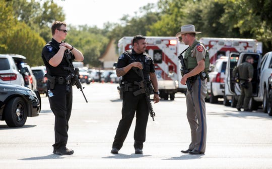 Police arrest, identify Texas man after 3 officers were shot
during 18-hour standoff 1