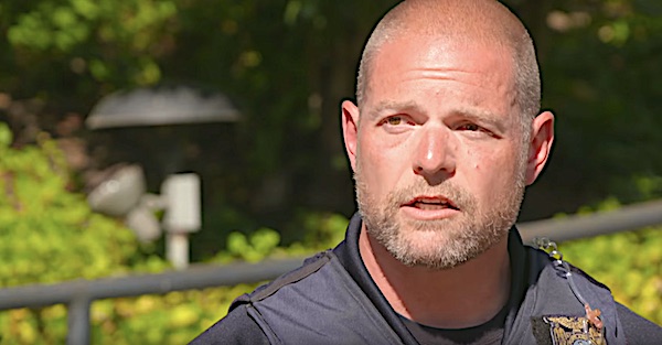 Media deception: People only see a 'snippet' of Portland
protests, police sergeant says 1