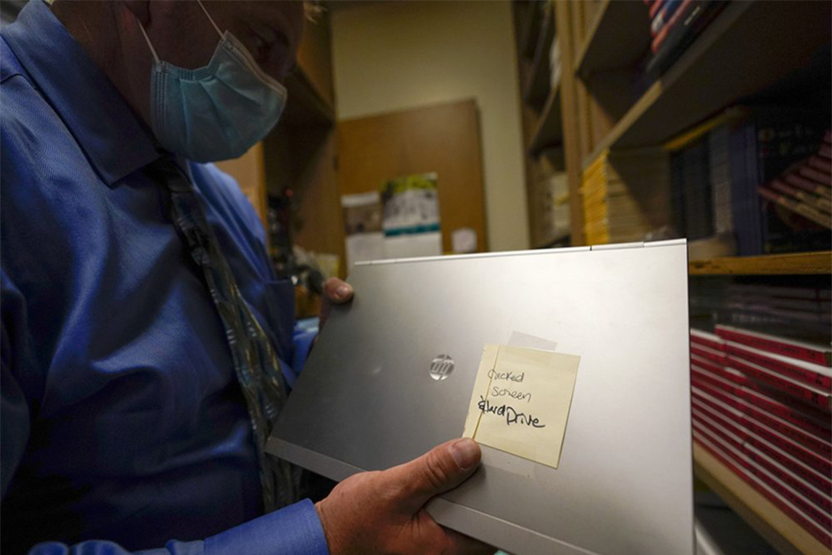 US faces back-to-school laptop shortage amid
COVID-19 1