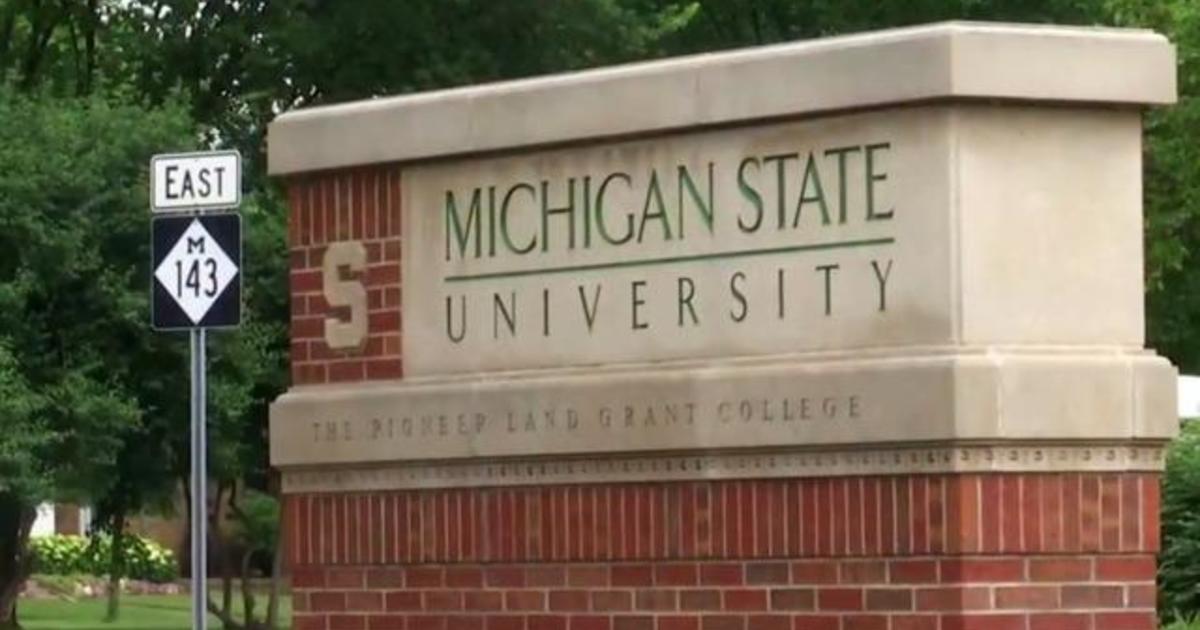 COVID-19 clusters cancel in-person college classes across
the country 1