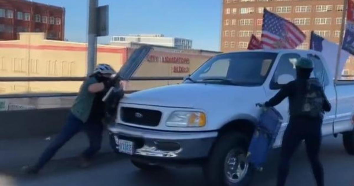 Portland protests turn deadly as National Guard heads to
Kenosha, Wisconsin 1