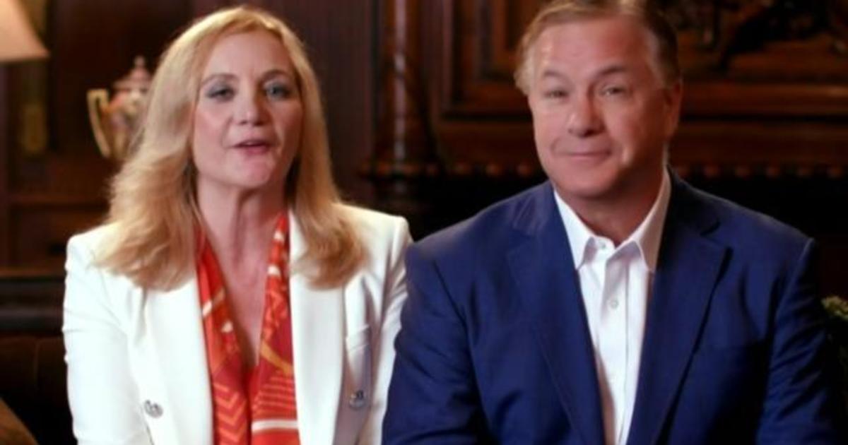 St. Louis couple famous for pointing guns at protesters
speak at RNC 1