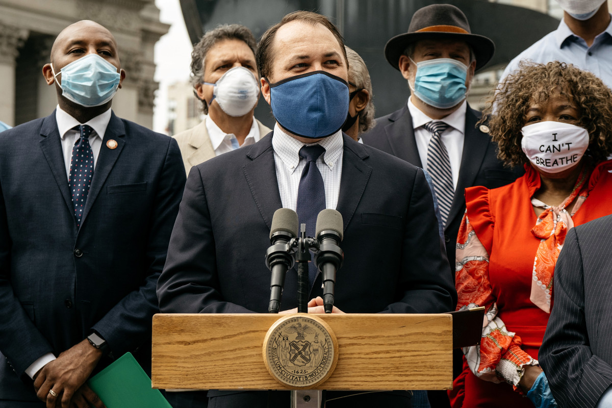 Corey Johnson at odds with de Blasio on COVID-19 tests for
students, staff 1