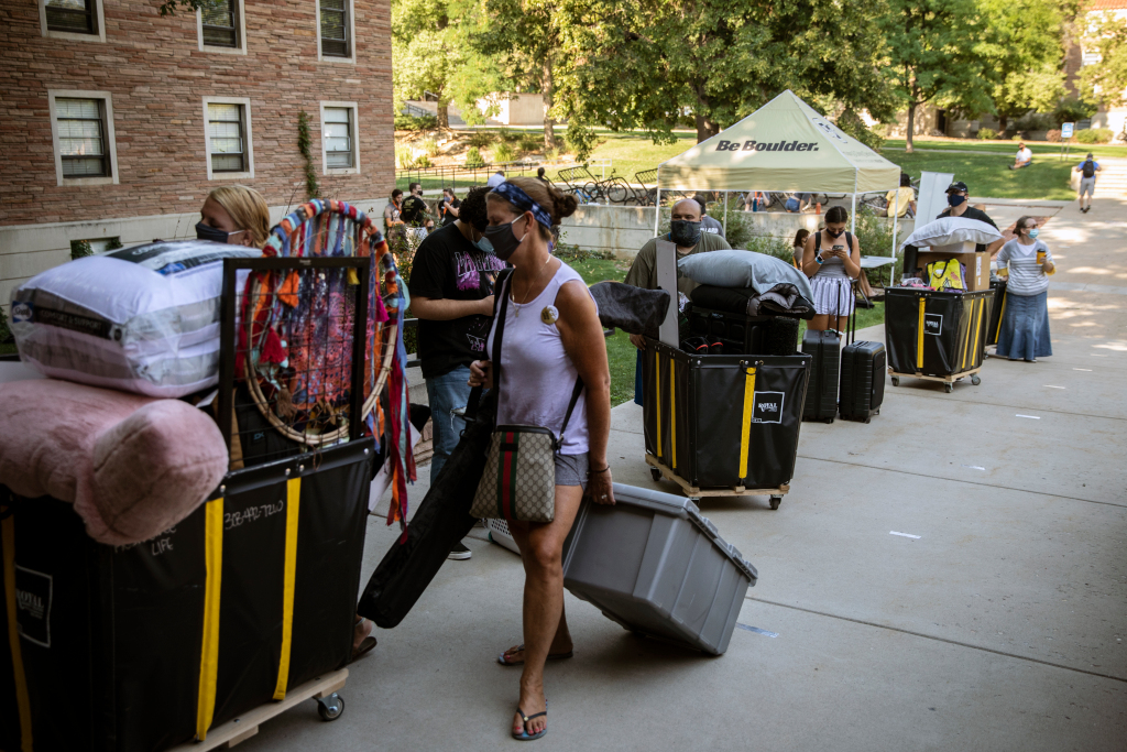 As Colorado’s college campuses reopen, schools look to
students to help control COVID-19 1