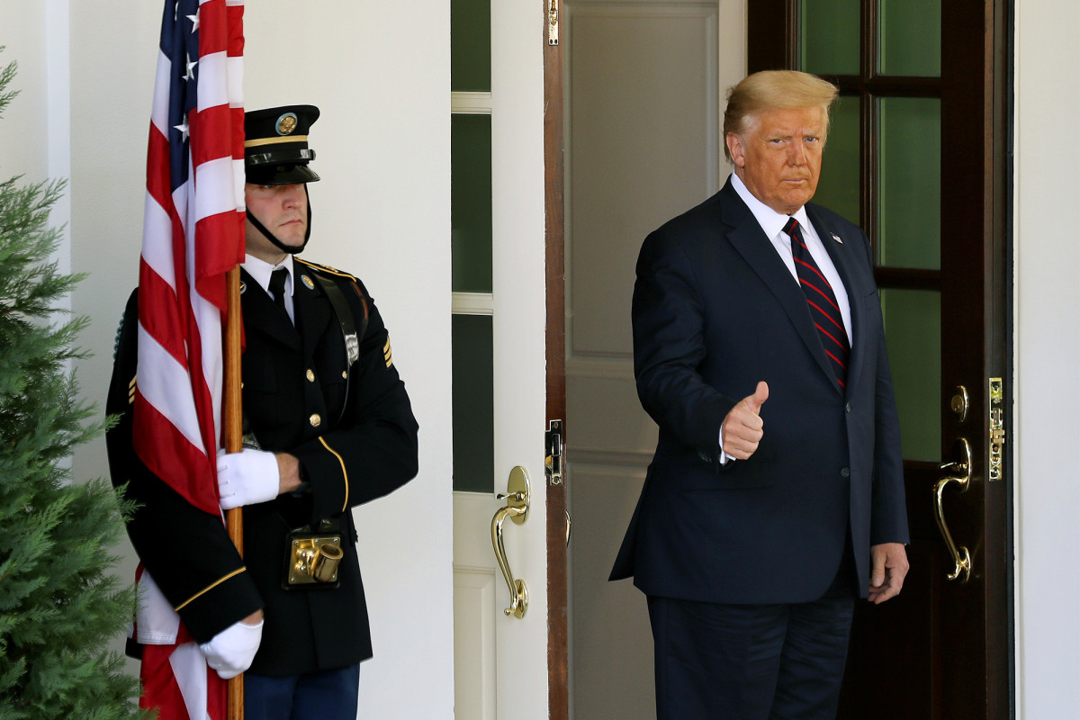 White House says Trump to make announcement about COVID-19
treatment 1