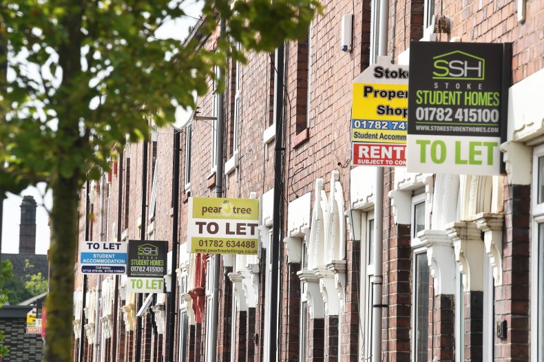 Landlords Believe They Are 'Victims' of COVID-19 Eviction
Ban 1