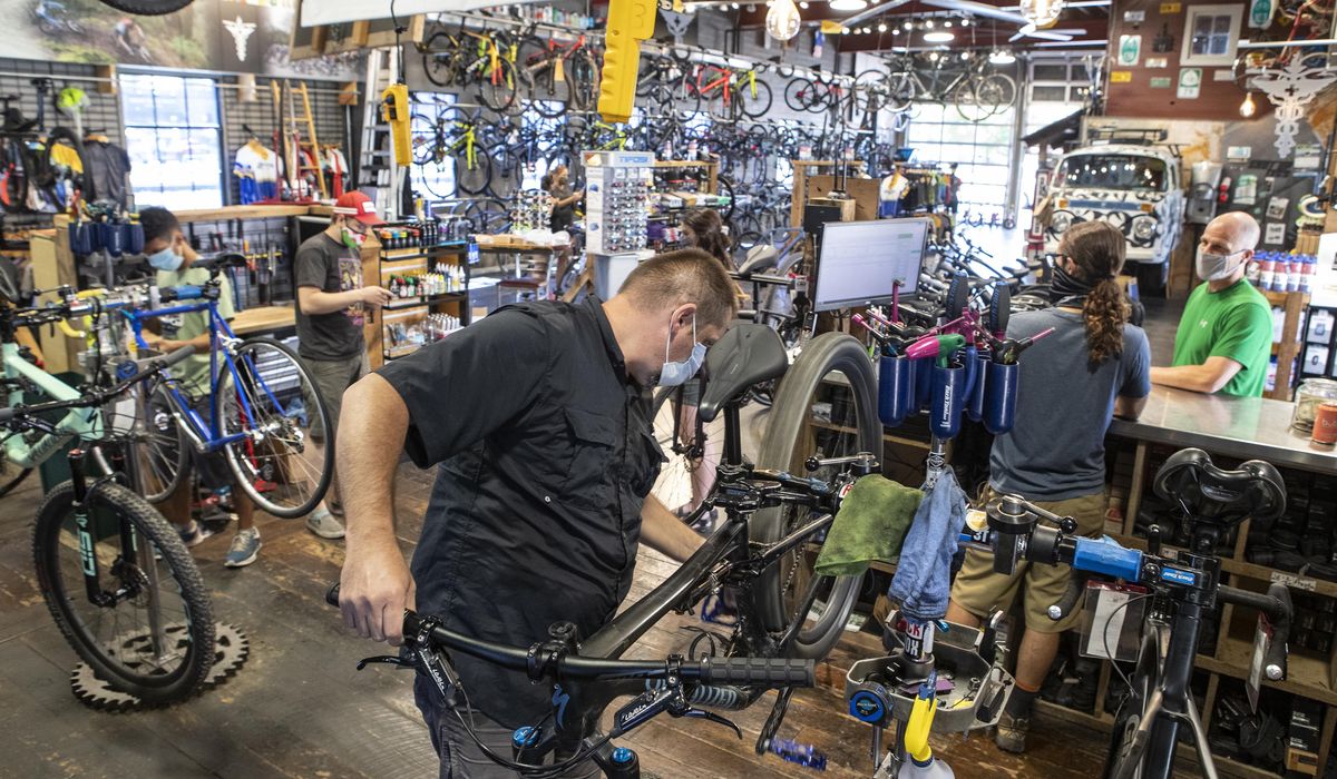 Coronavirus put more cyclists on Illinois trails 1