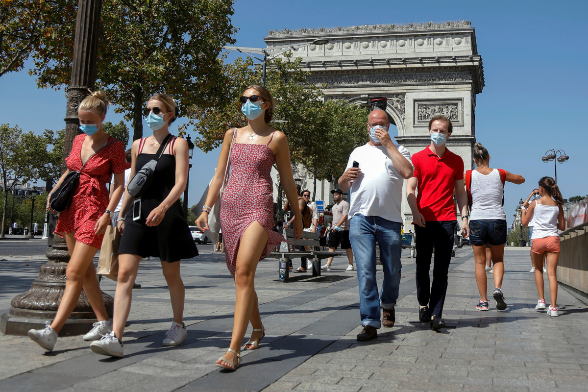 France records biggest daily rise in COVID-19 cases since
March 1
