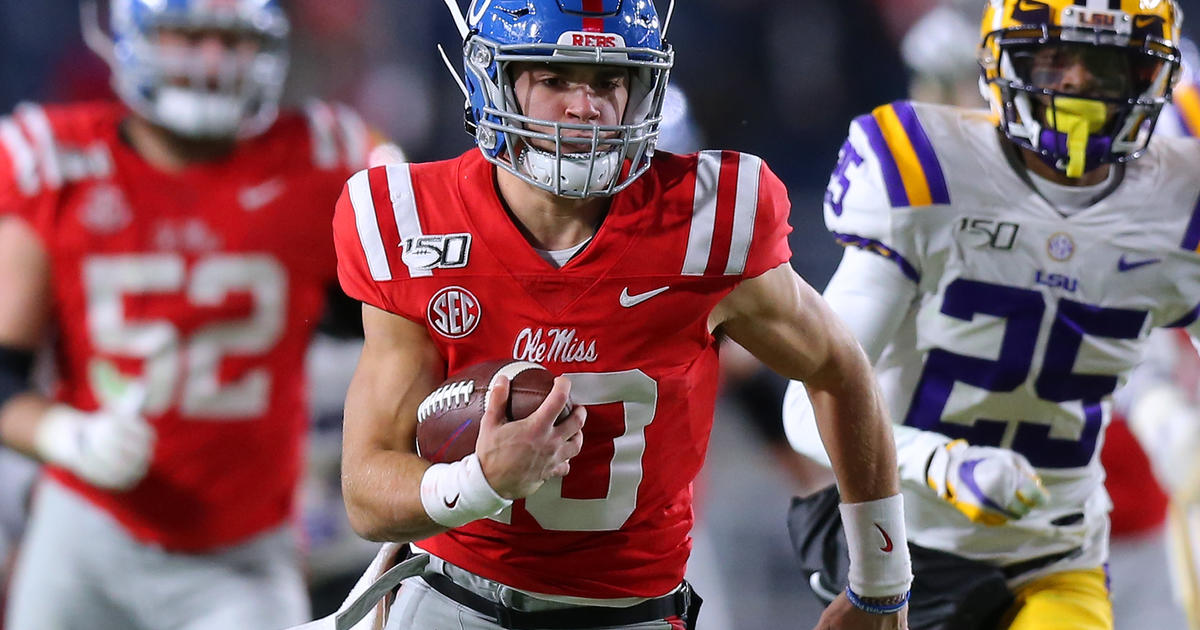 Ole Miss football team walks out of practice to protest
racial injustice 1