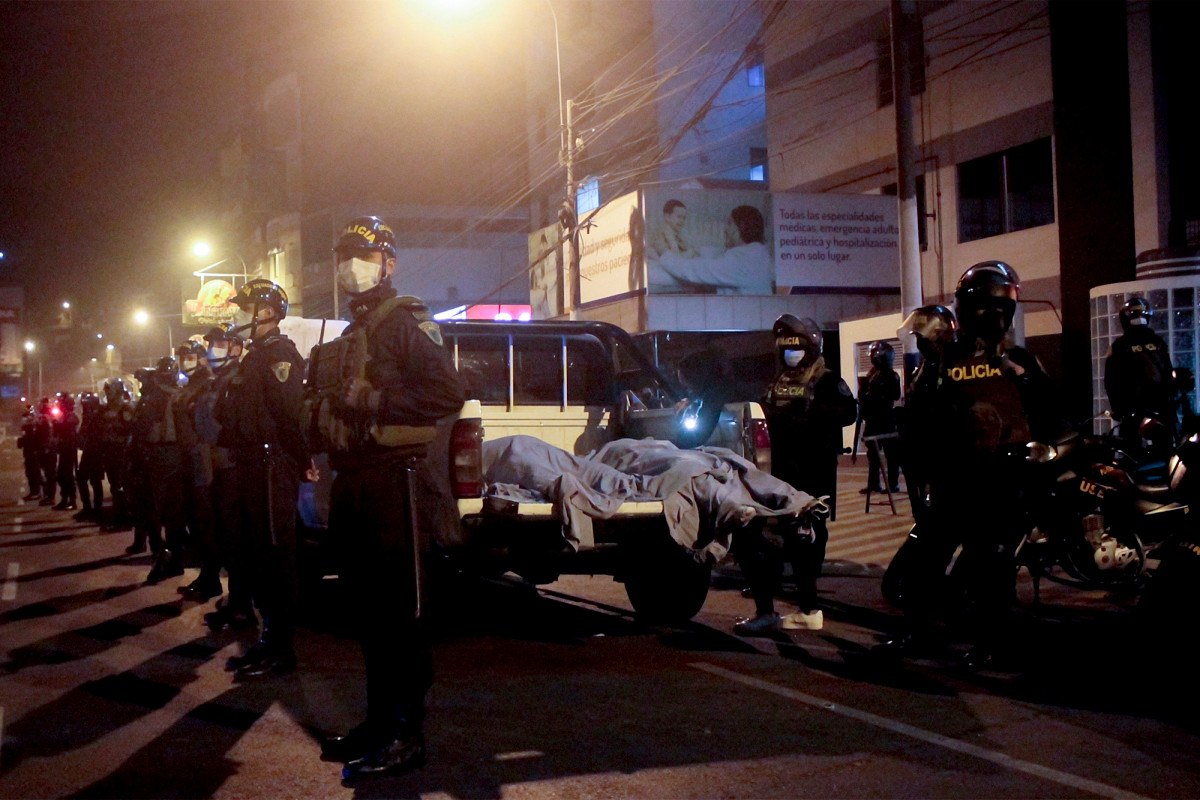 At least 13 die in Peru running away from cops amid COVID-19
club raid 1