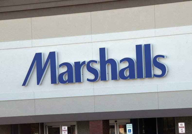 Man Hurls Homophobic Slurs, Exposes Himself After Being
Asked to Wear Mask 1