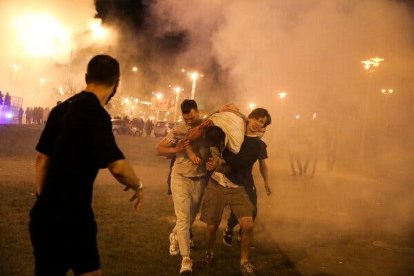 Laying Down His Tools, Belarus Worker Takes Up Mantle of
Protest Leader 1