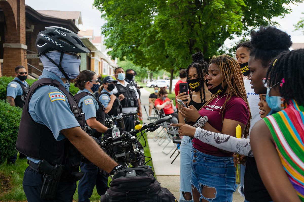 At CPS high schools, a stark racial divide on when cops are
called on students and arrests 1