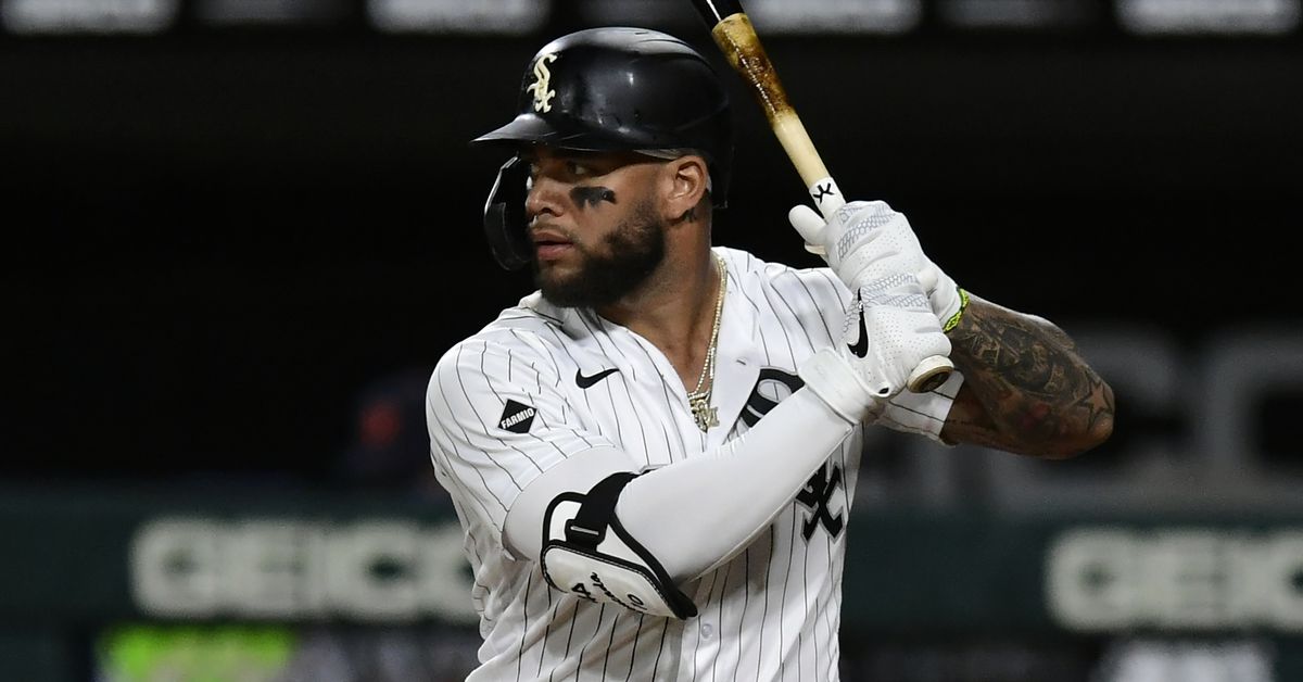 Yoan Moncada out of White Sox lineup for series opener
against Cubs 1