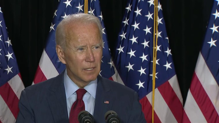 Biden reiterates call for nationwide mask mandates at second
event with Harris 1