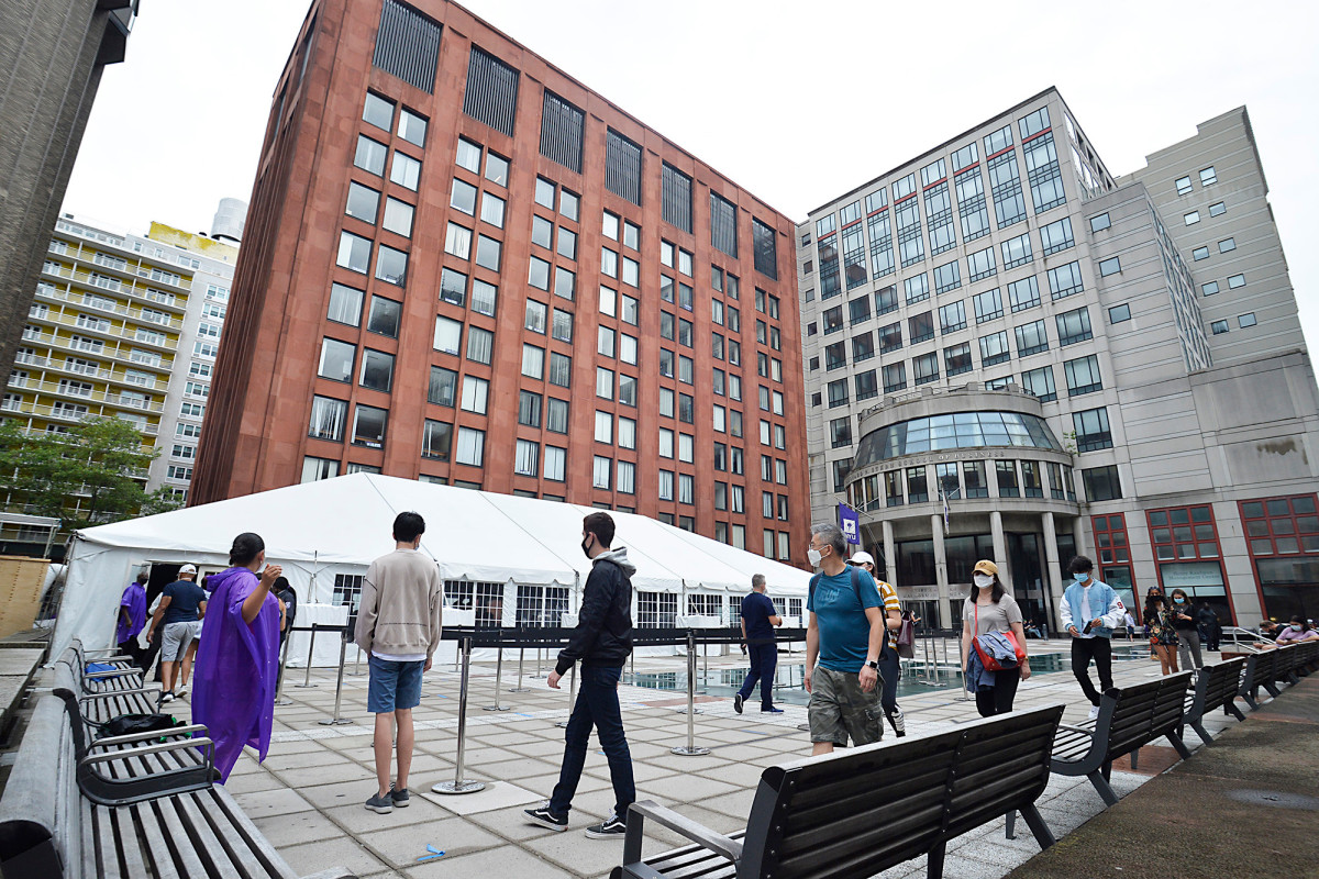 NYU students back early, tested for COVID-19 ahead of 14-day
quarantine 1
