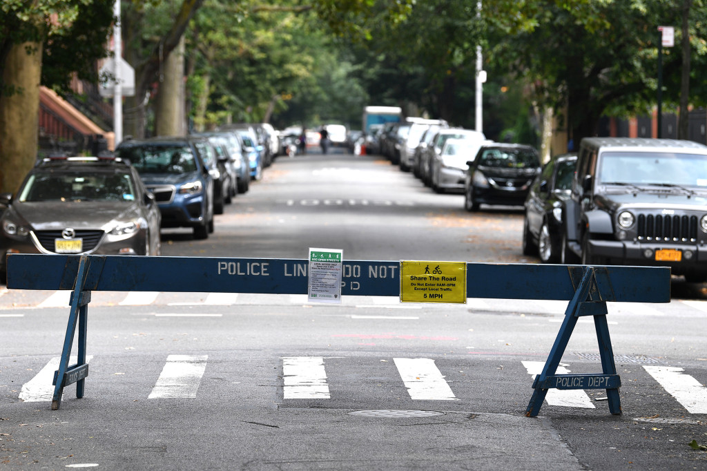 Mayor de Blasio announces six more ‘open streets’ for
outdoor dining 1