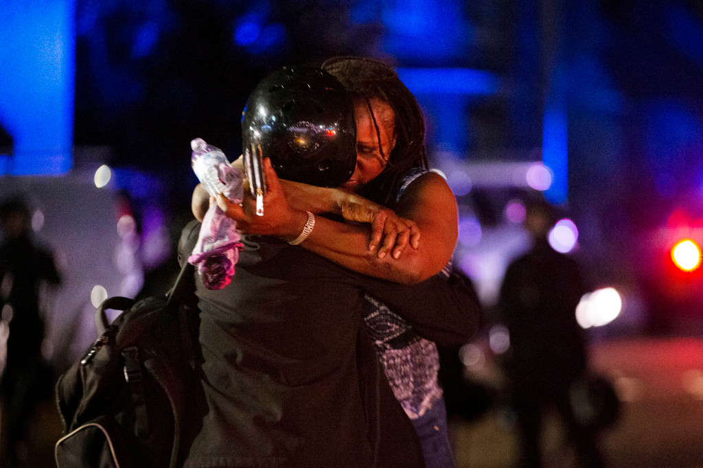 Riot declared again in Portland as mob tries to torch police
building 1