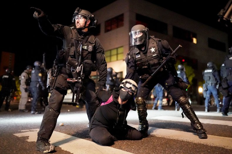 Oregon State Police Pull Out of Portland, Say DA Won't
Prosecute Protesters 1